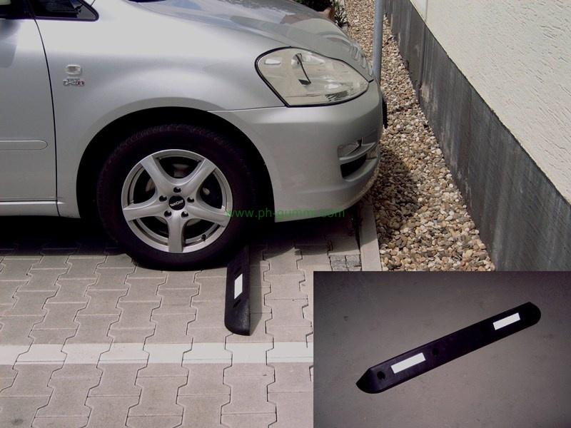 TDJ P-stop/kantblok fra trafikgummi.dk - anvendes bl.a. på p-plads TDJ P-stop/kantblok fra trafikgummi.dk