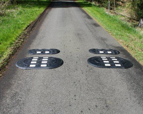 TDJ Vejbump 30 km/t dobbelt 2-delt typegodkendt - fartdæmper fra trafikgummi TDJ Vejbump 30 km/t dobbelt 2-delt fra trafikgummi.dk