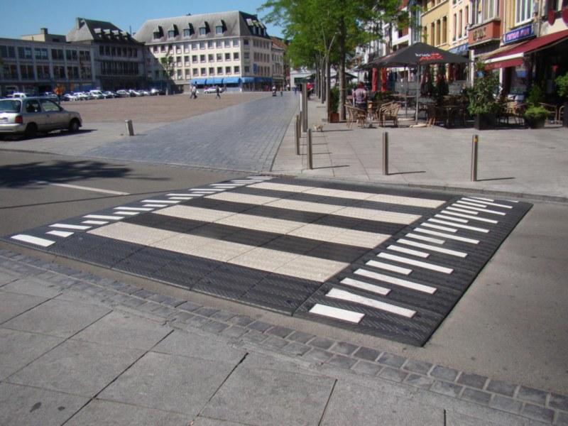 TDJ Fodgængerfelt fra trafikgummi.dk - fodgænger, fodgængerovergang, trafikant, trafiksikkerhed TDJ Fodgængerfelt fra trafikgummi.dk - fodgænger, fodgængerovergang, trafikant, trafiksikkerhed