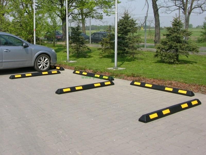 TDJ P-markering med gul refleks fra trafikgummi - gummibjælker til markering af p-båse, parkeringsplads, p-pladser TDJ P-markering med gul refleks fra trafikgummi - gummibjælker til markering af p-båse, parkeringsplads, p-pladser