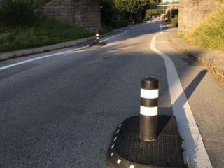 TDJ Standard Helleanlaeg med pullert - Trafikgummi.dk. Chikane TDJ Standard Helleanlaeg med pullert - Trafikgummi.dk. Chikane